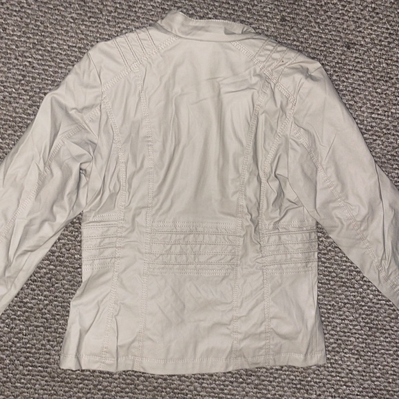 BLIVENER SIZE LARGE WOMEN Tan/Cream zipper up and Leather characteristics! - Picture 5 of 7